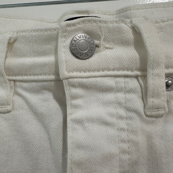 Calvin Klein White Denim Mini Skirt High Rise Frayed Hem Summer | Size 26 - Picture 10 of 13